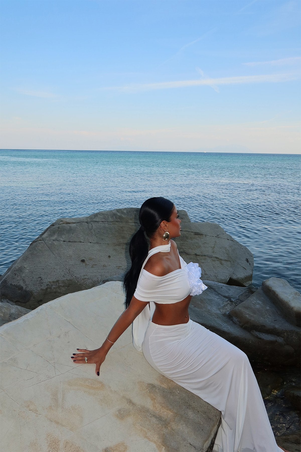 White Lotus Two Piece Suit ATE-1614