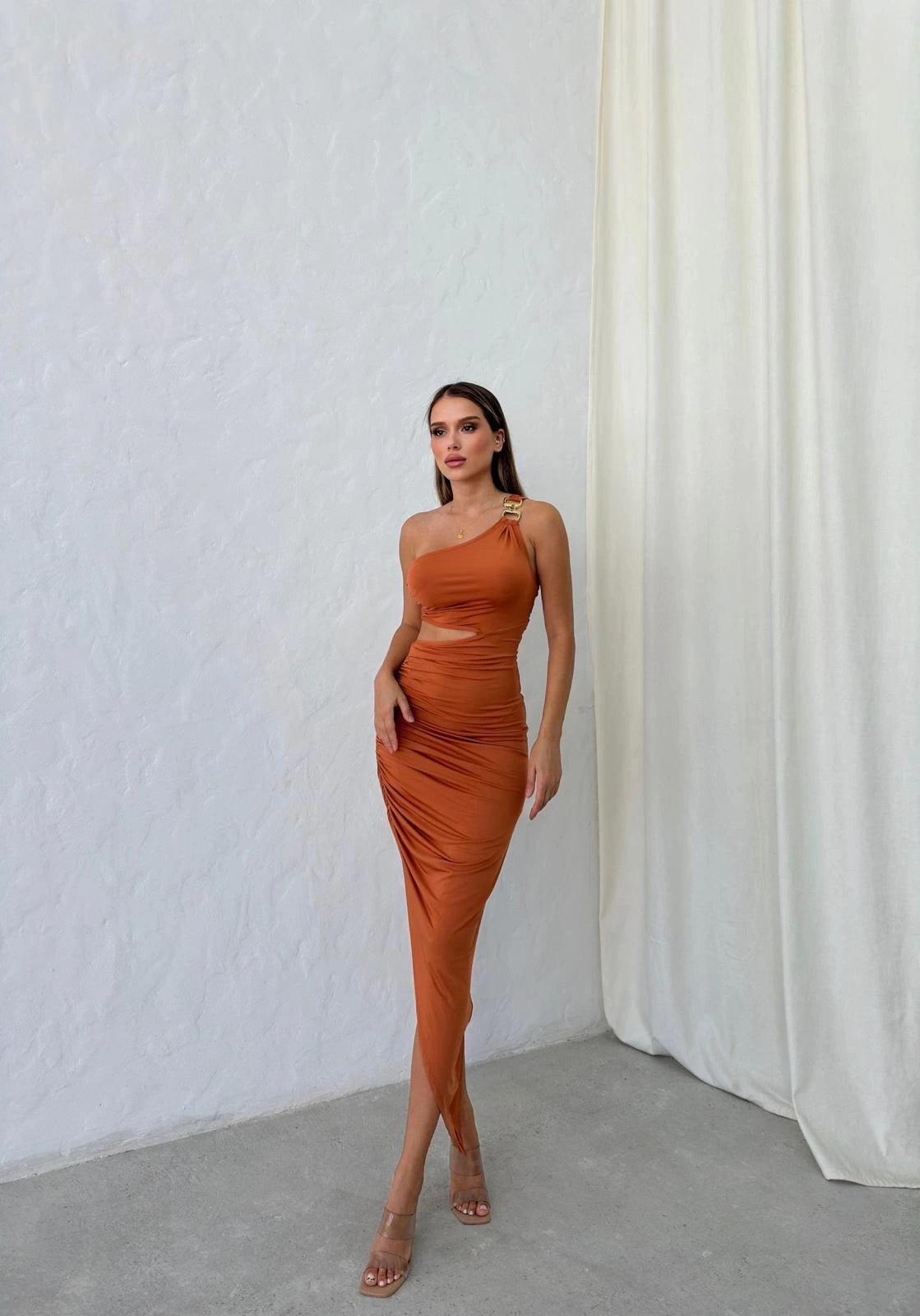 ACCESSORY DETAIL ONE SHOULDER WAIST LOWER CUT SANDY DRESS ORANGE