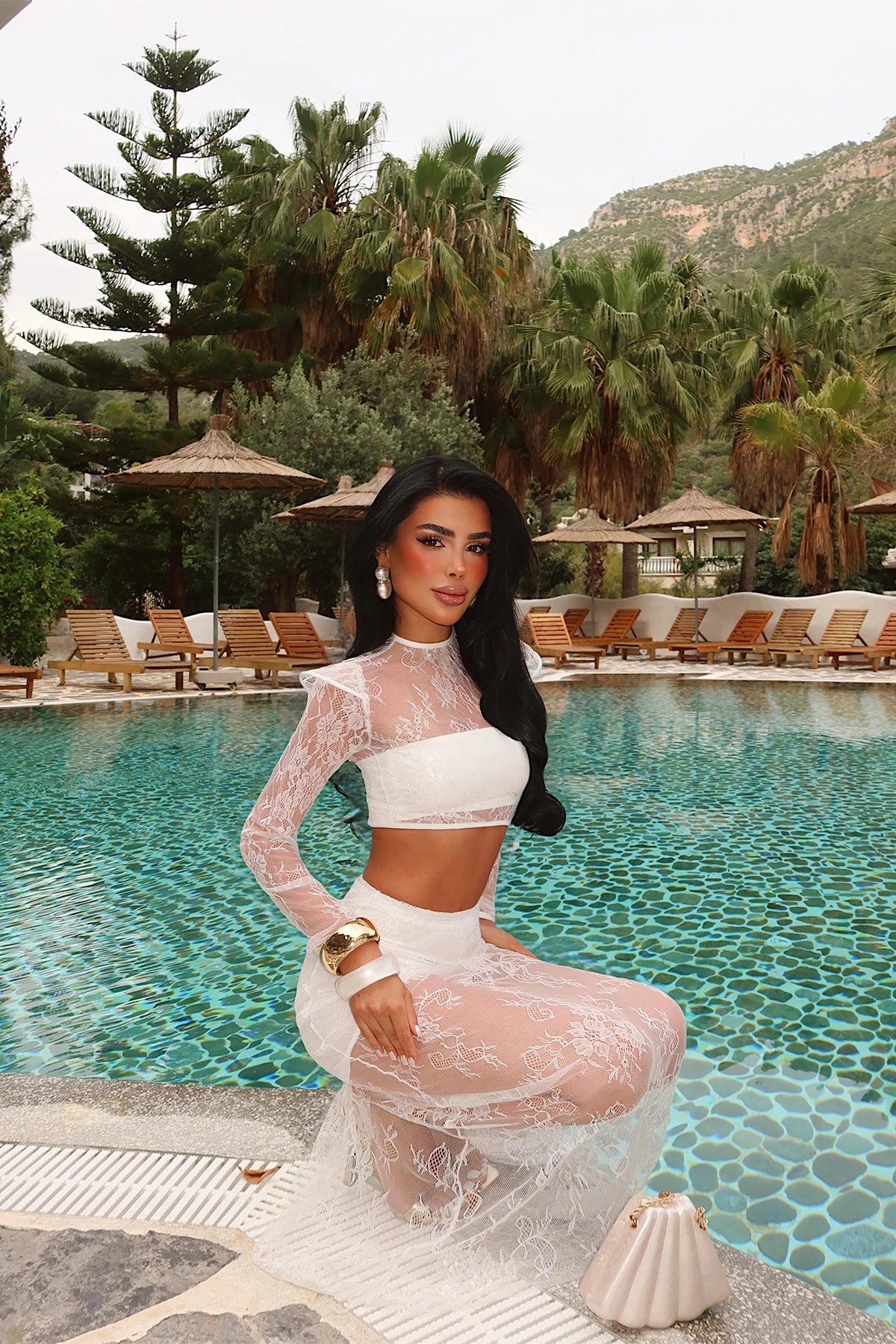 White Leasi Set